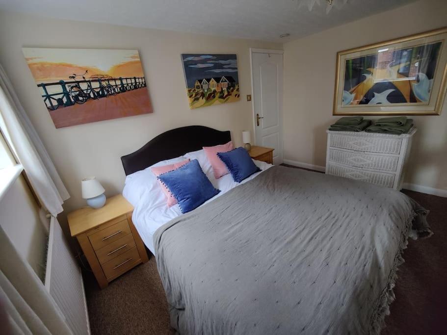 Stunning 1 Bedroom Apartment Over Looking River ライ エクステリア 写真