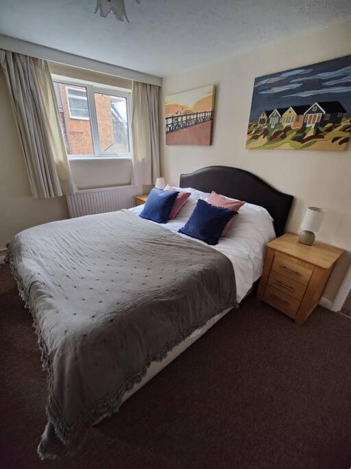 Stunning 1 Bedroom Apartment Over Looking River ライ エクステリア 写真